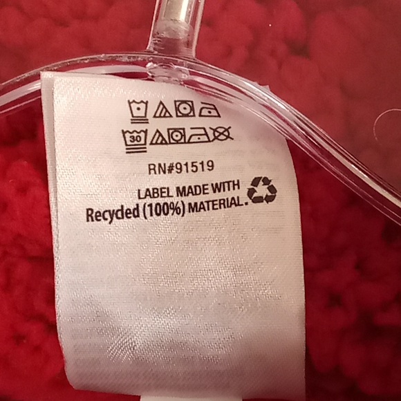 MARTHA STEWART Plush ONE SIZE red-white-black colors  (B3) - Picture 11 of 11